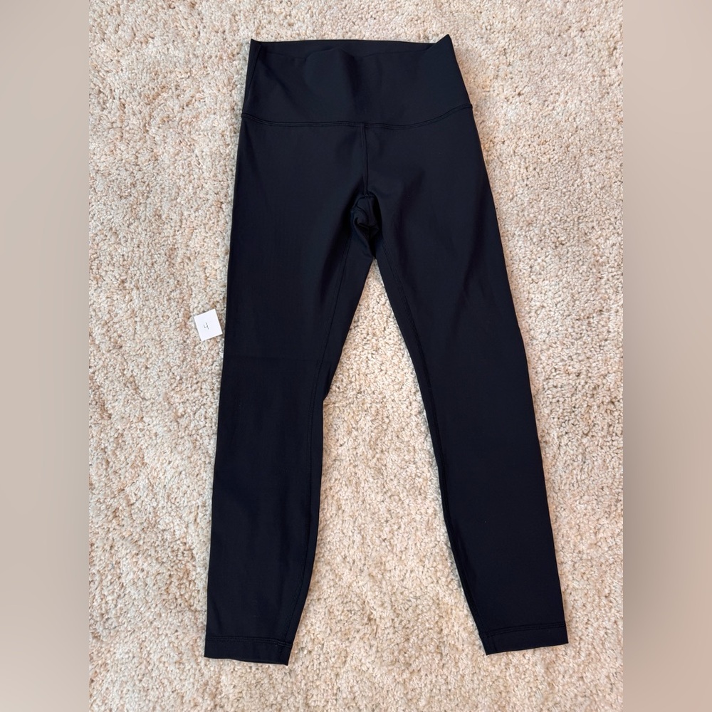 Lululemon Wunder Under Leggings.